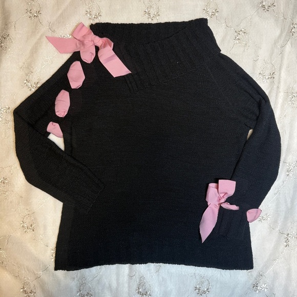 Vintage Curio Acrylic Blend Black Sweater with Pink Bow Accents Size Small - Picture 1 of 4